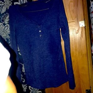 Woman’s long sleeve button up shirt